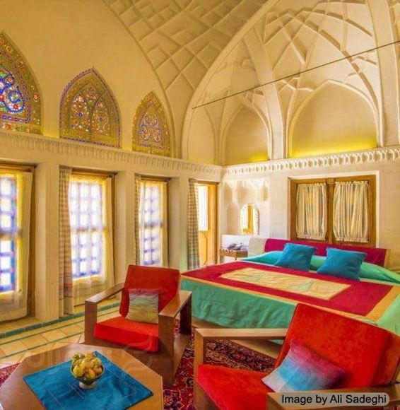 اماکن اقامتی سنتی کاشان، اقامت در فضایی سنتی با امکاناتی مدرن